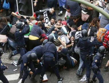 Απαγόρευσαν την κυκλοφορία στις γυναίκες σε πόλη της Σουηδίας για να γλιτώσουν από τις επιθέσεις μεταναστών!